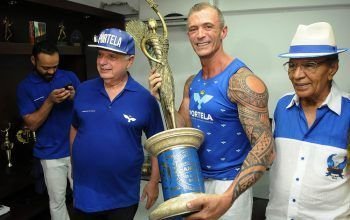 Presidente da Portela recebe alta após passar mal no Desfile das Campeãs