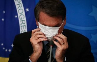 Bolsonaro mente sobre fome após lockdown em Araraquara e voto eletrônico